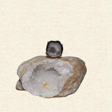 Dark geode - adjustable