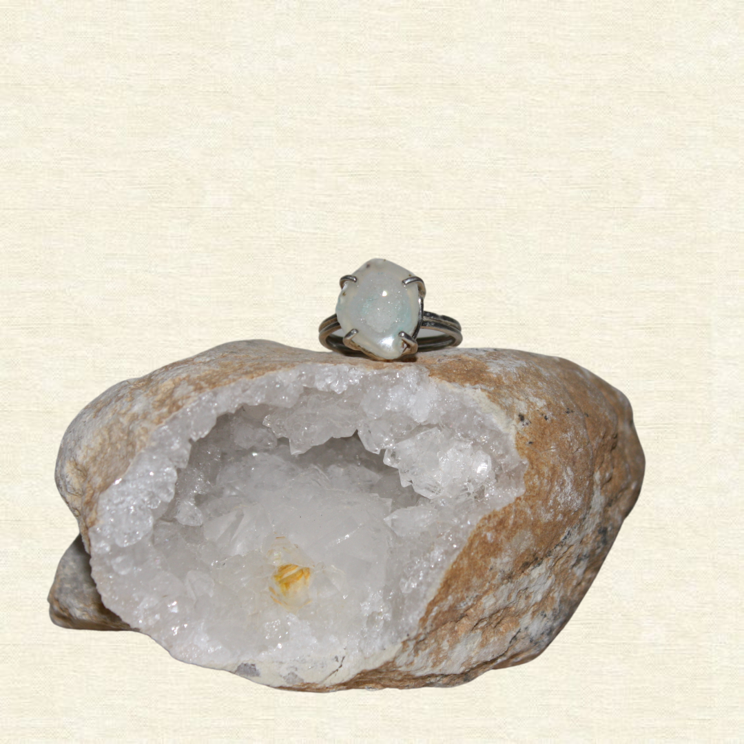 White geode - adjustable