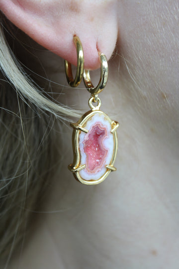 Pink center pair