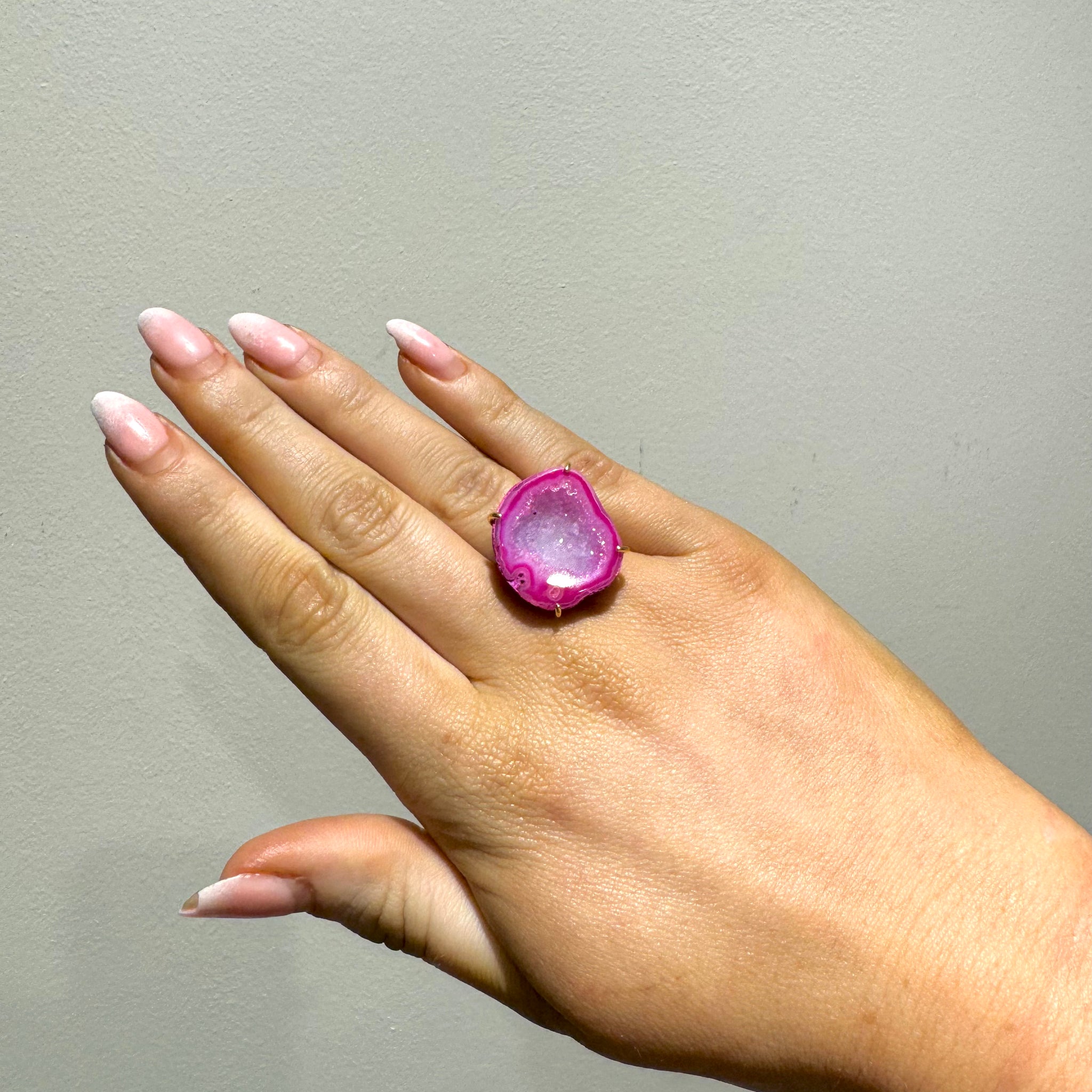 BRIGHT PINK GEODES