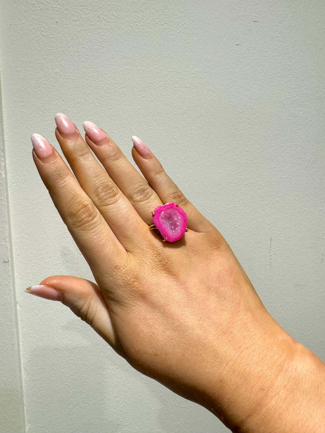 BRIGHT PINK GEODES